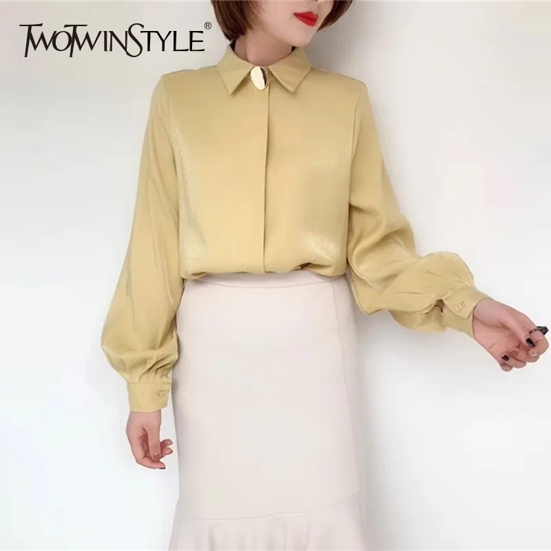 Женская атласная блузка TWOTWINSTYLE весенне осенняя с длинными рукавами и пуговицами