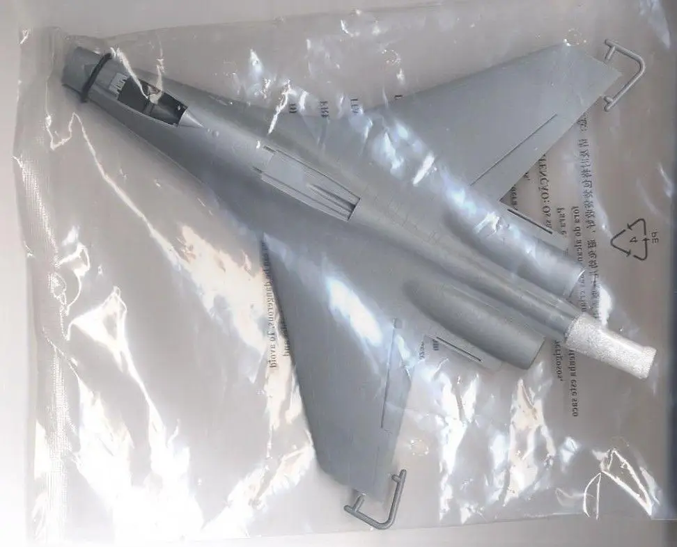 Trumpeter 1/72 01661 российский строительный ранний истребитель | Игрушки и хобби
