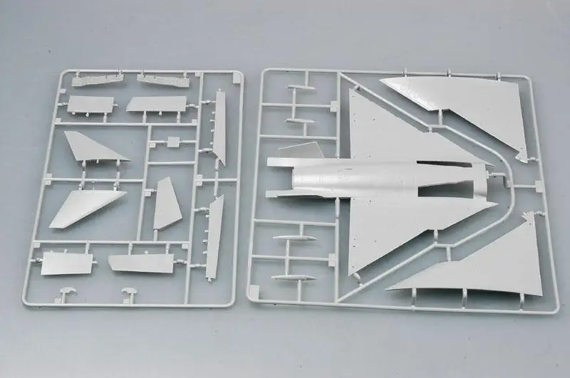 Эффектный Дракон Trumpeter 1/48 02841 | Игрушки и хобби