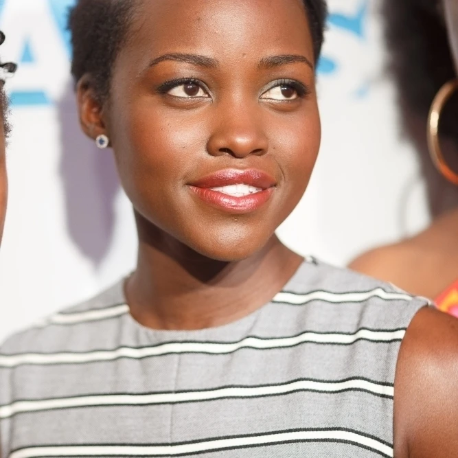 Lupita Nyong'O At Arrivals For The 82Nd Drama League Annual Awards Photo Print (8x10)|Таблички и знаки| |