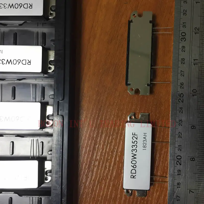 

RD30W3352F RD60W3352F RF Power Modules 330-520MHz 12.5V 30W Cross Reference RA30H3340M1 RA30H4047M1 RA30H4452M1 ETC