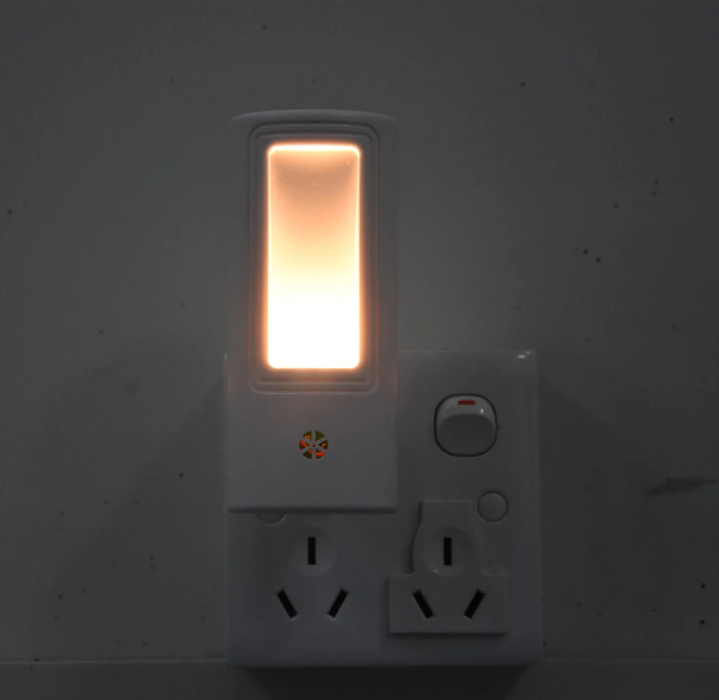 Новинка 2019 2LED Управление освещением индукционный цилиндрический ночник