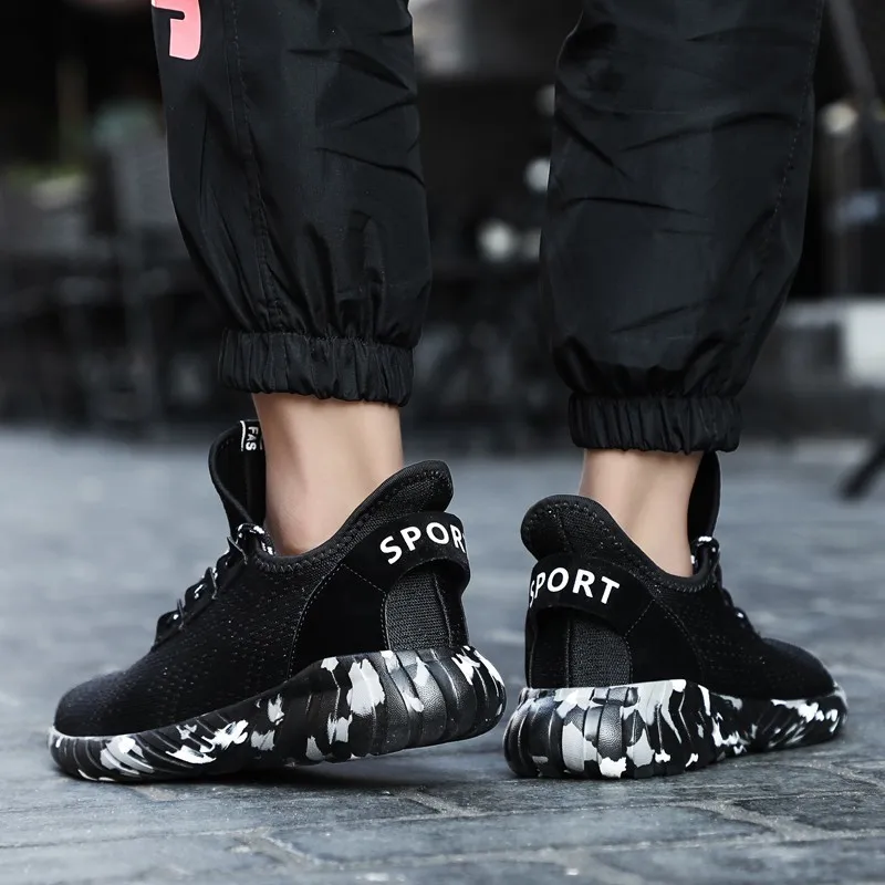 Мужские кроссовки на шнуровке Нескользящие легкие Цвет черный белый