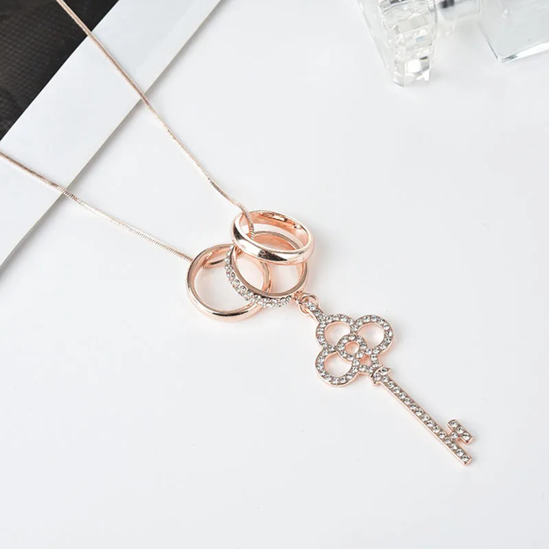 

2019 Jingyang European and American women's new inlay stone key necklace women's long wedding sweater chain jewelry