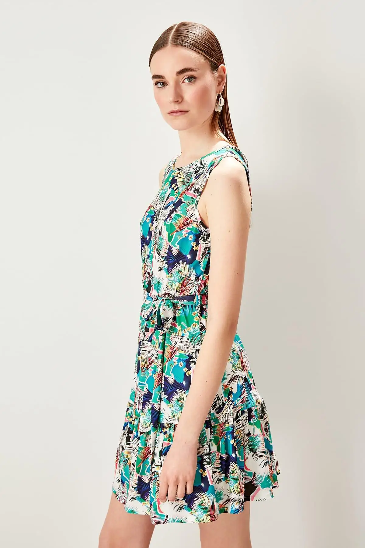 Trendyol разноцветное трикотажное платье с цветочным рисунком TWOSS19LJ0274 | Женская