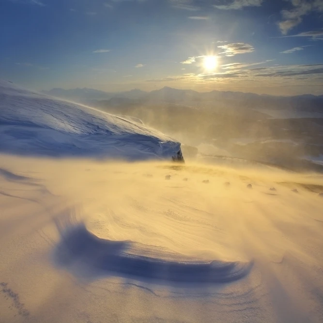 Метель на горе тодвиктинден в тромском графстве Норвегия постер печать