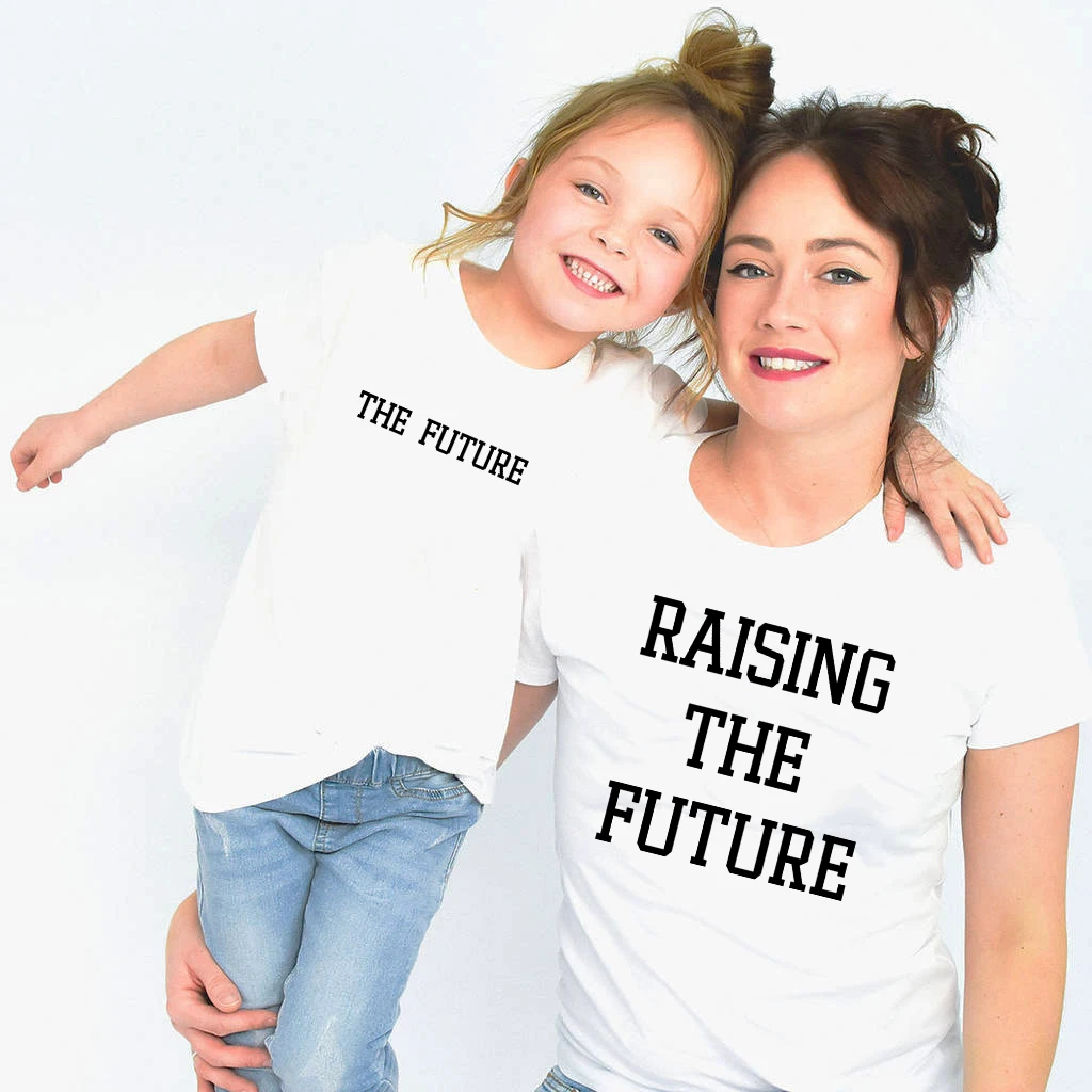 Комплект из футболки Мама и я raying The Future Mommy and Me летние Семейные топы Одинаковая