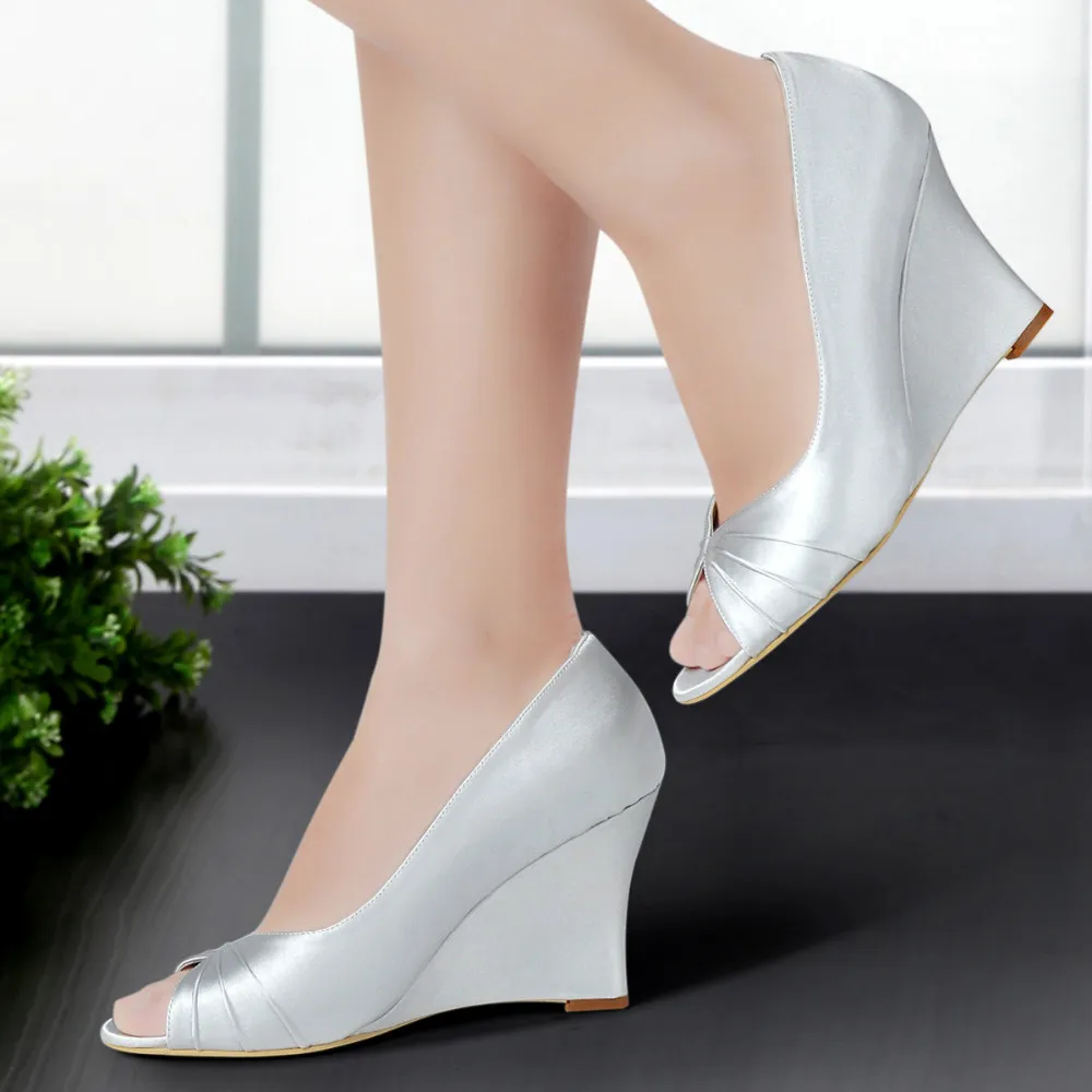 Женская обувь на танкетке белого цвета и слоновой кости удобная Свадебная с