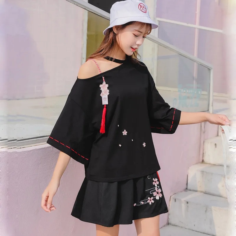 Sakura кисточкой Холтер футболка короткий рукав с открытыми плечами для женщин