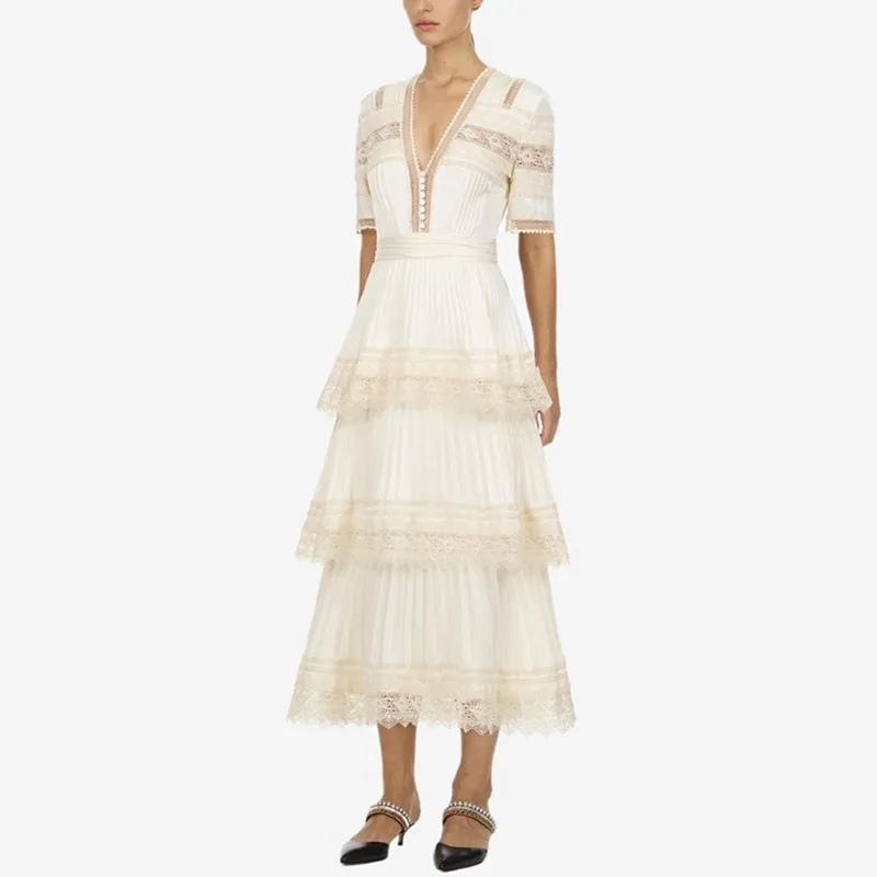 Платье TWOTWINSTYLE винтажное кружевное с треугольным вырезом высокой талией коротким