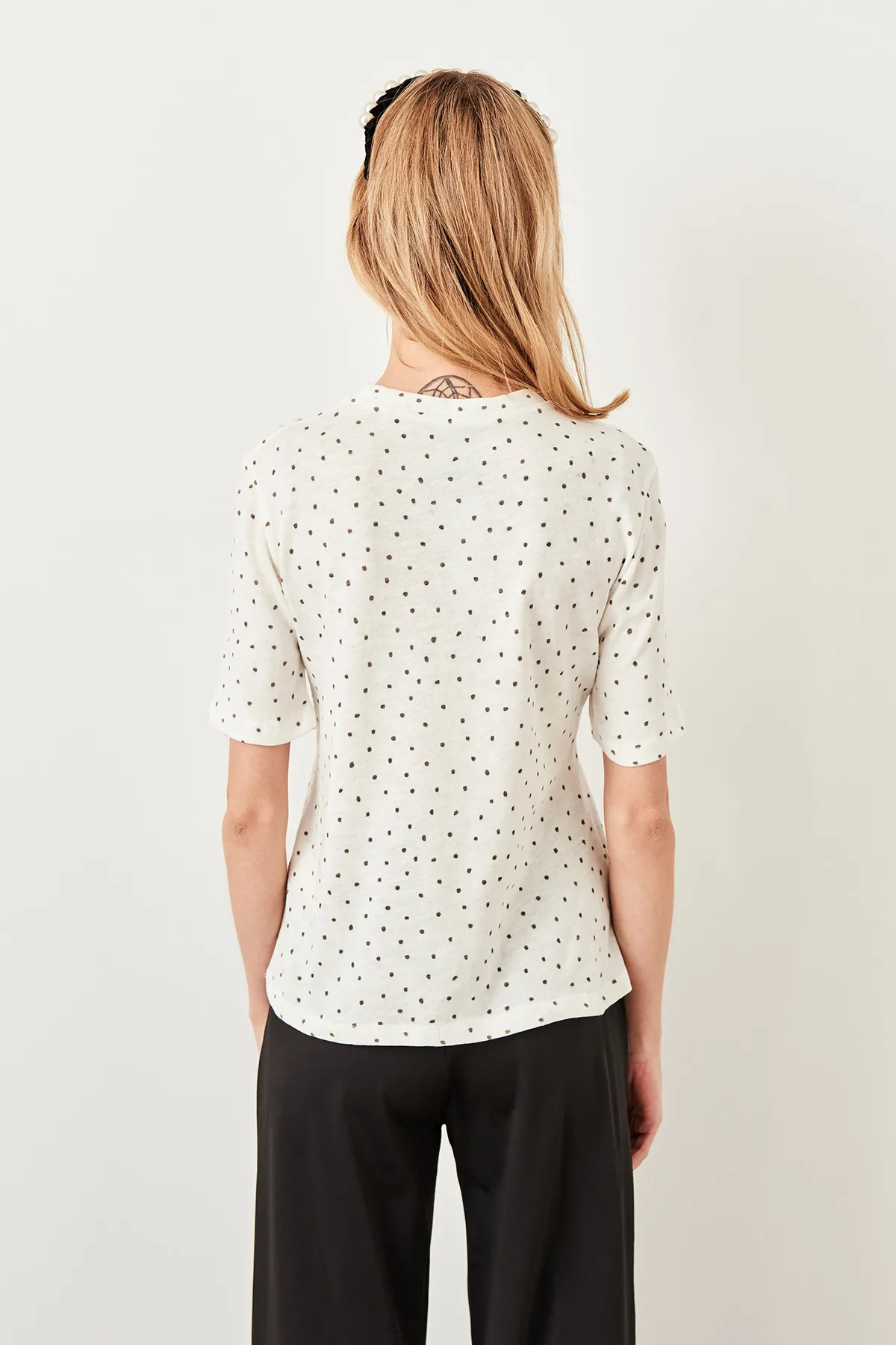 Trendyol белые трикотажные футболки TWOSS19VG0129|Футболки| |