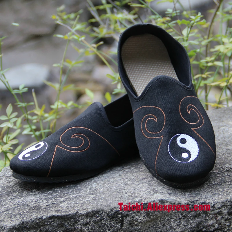Китайские тапочки для Тай чи. Традиционная китайская обувь. Тайские туфли. Обувь Taat.