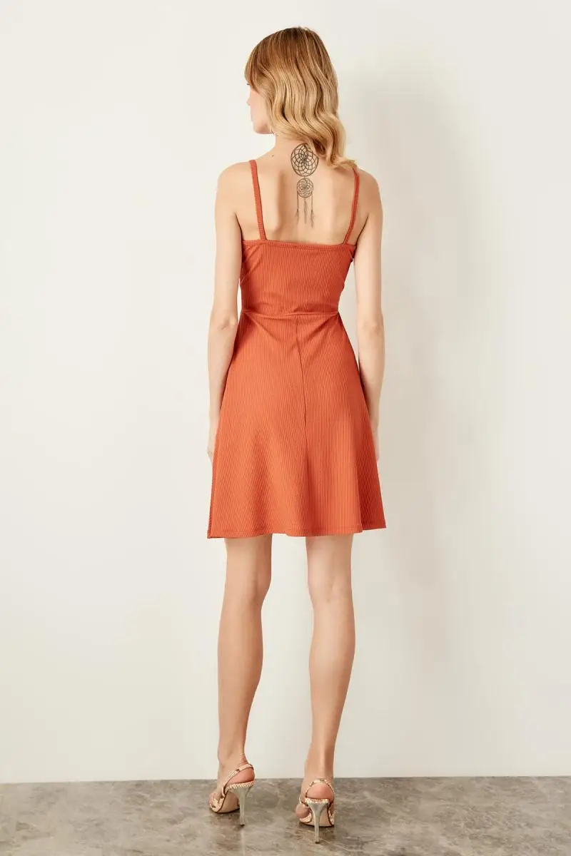 Trendyol Tan двубортное трикотажное платье в рубчик TWOSS19FV0132|Женские платья| |