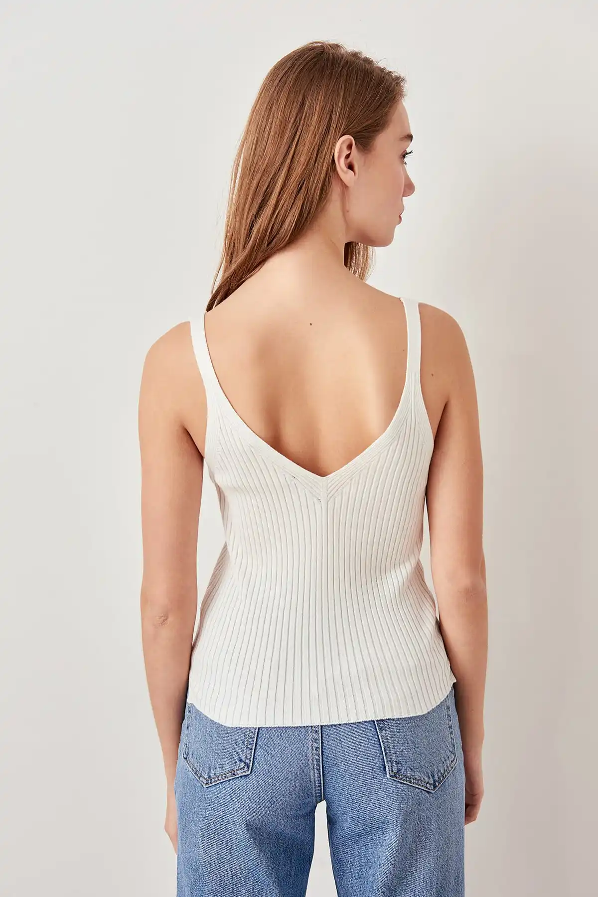 Trendyol Висячие летние трикотажные изделия экрю Топы TCLSS19NK0002| |