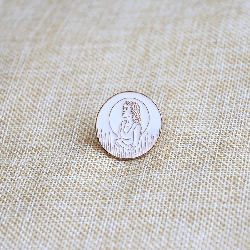 Moon Goddess Brooches Golden Lines Round Enamel Pin for Boys Girls Lapel Pin Hat/bag Pins Denim Jacket Women Brooch Badge Q692