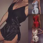 Пижама женская шелковая, с глубоким V-образным вырезом