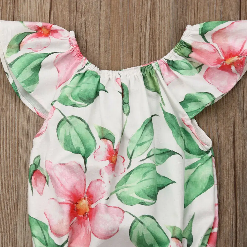 Повседневный комбинезон с цветочным принтом и рукавами крылышками круглым