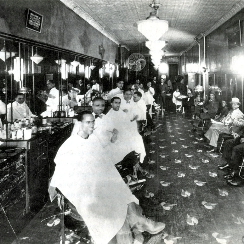 Harlem Barbershop 1929 печать плакатов от Science Source (36x24) | Дом и сад