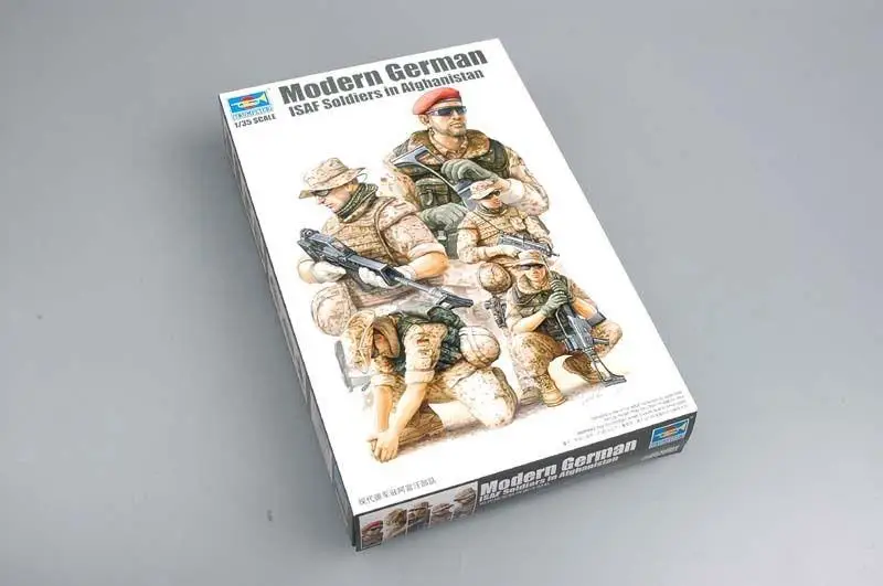 

Трубач 1/35 00421, Современная немецкая война солдат МССБ