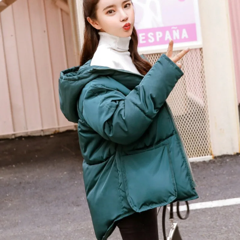 

2018 Parka Female Winter Jackets Bread Warm Korean Short Coats Women's With Hooded Red Black Outerwear For Women Jacket km048