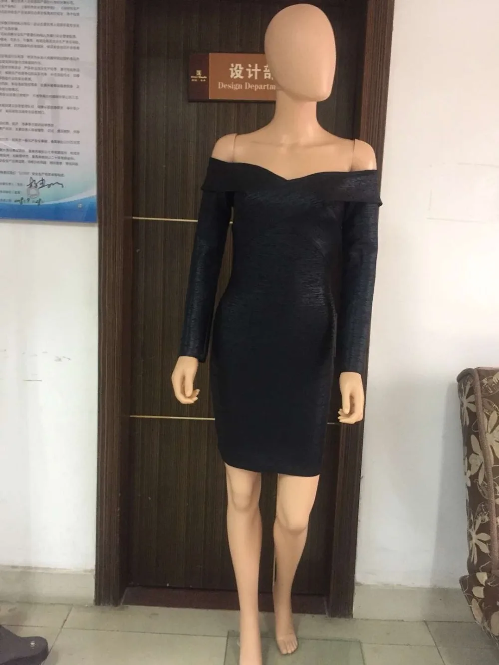 

Top Quality Black Off The Shoulder Long Sleeve Bandage Dress Party Dress Bodycon Folierung Rayon