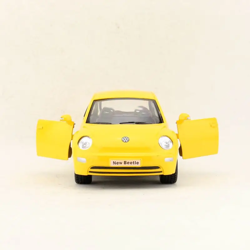 Литая металлическая модель KINSMART/масштаб 1:24/Volkswagen New Beetle toy/Pull Back Car/для детского