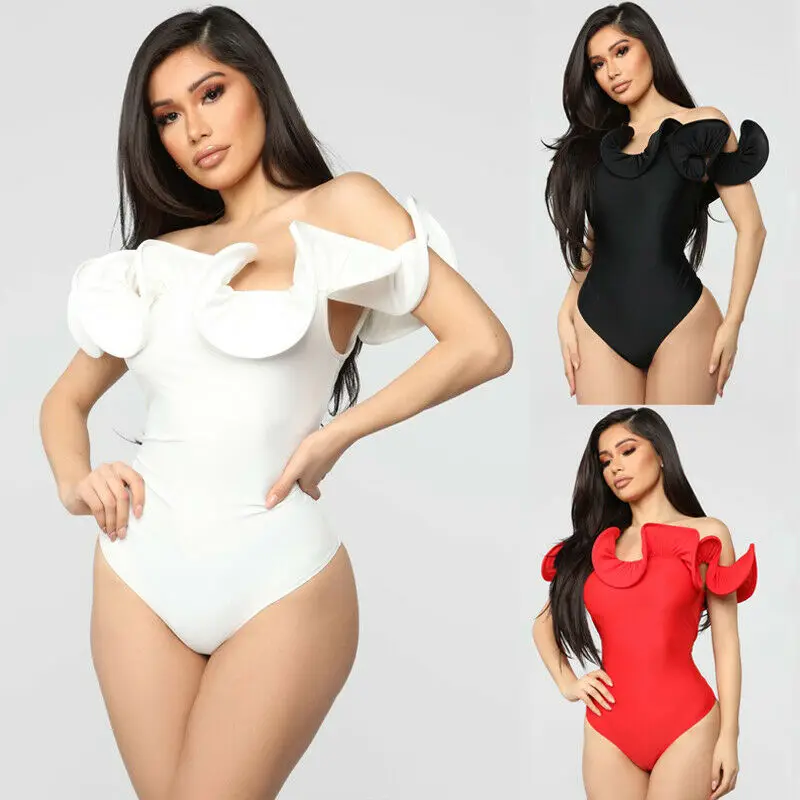 Женское боди с коротким рукавом однотонное трико оборками и открытыми плечами