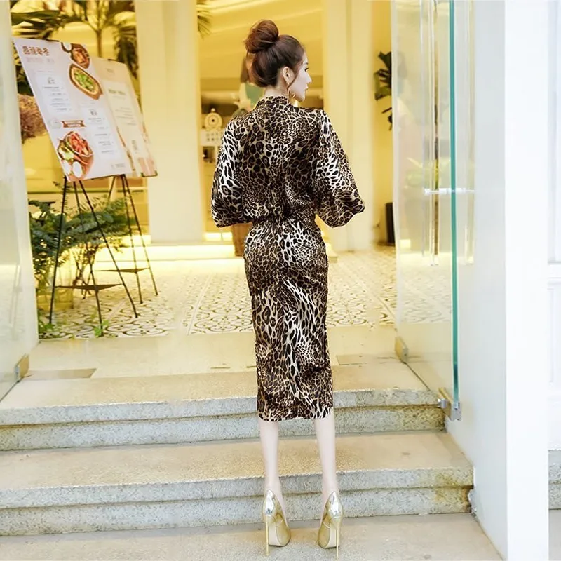 Женское платье с V образным вырезом рукавом три четверти и поясом|Женские платья|