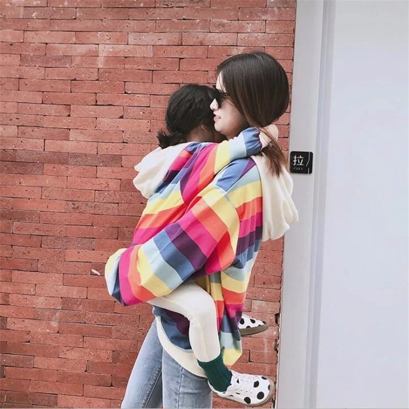 LILIGIRL/радужный свитер с капюшоном для мамы и меня одинаковые комплекты семьи