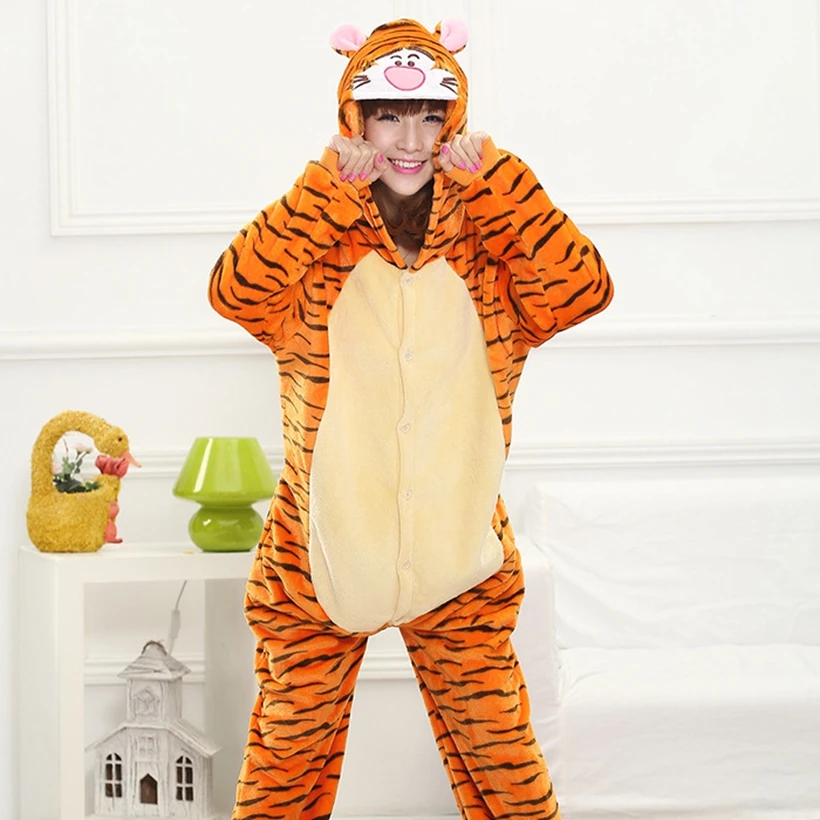 Winter Flannel Family Mother Father Kids Female Tiger Animal pajamas Girl Boy pajamas Woman Hooded Home Clothing Kigurimi