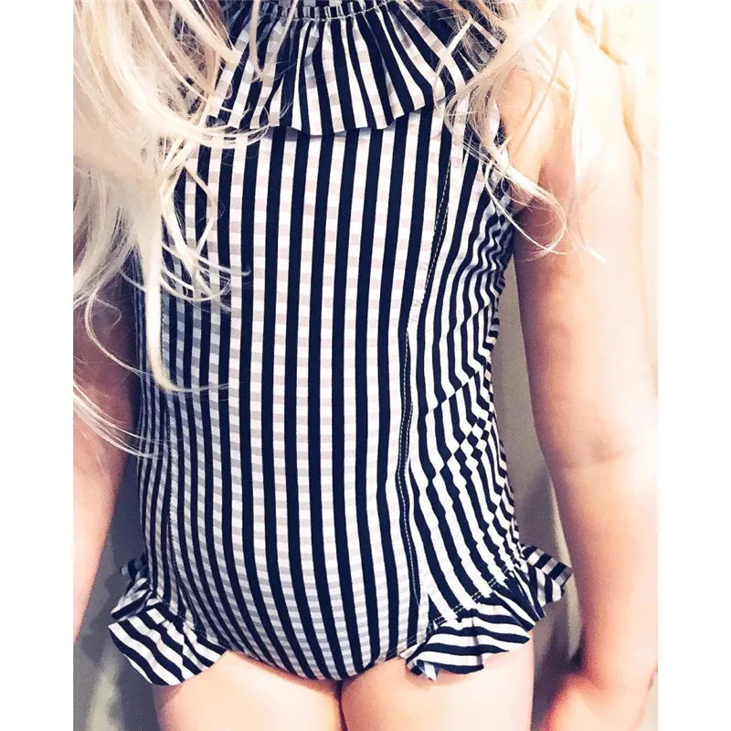 Цельный купальный костюм в полоску с воротником для маленьких девочек