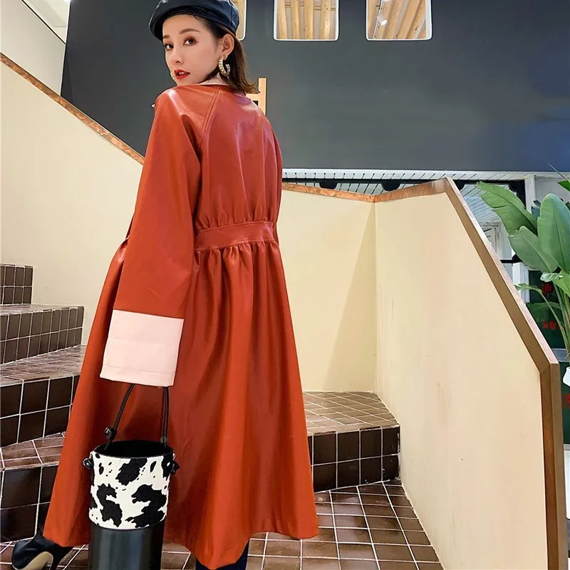 TWOTWINSTYLE Тренч из искусственной кожи для женщин в стиле пэчворк с длинным рукавом