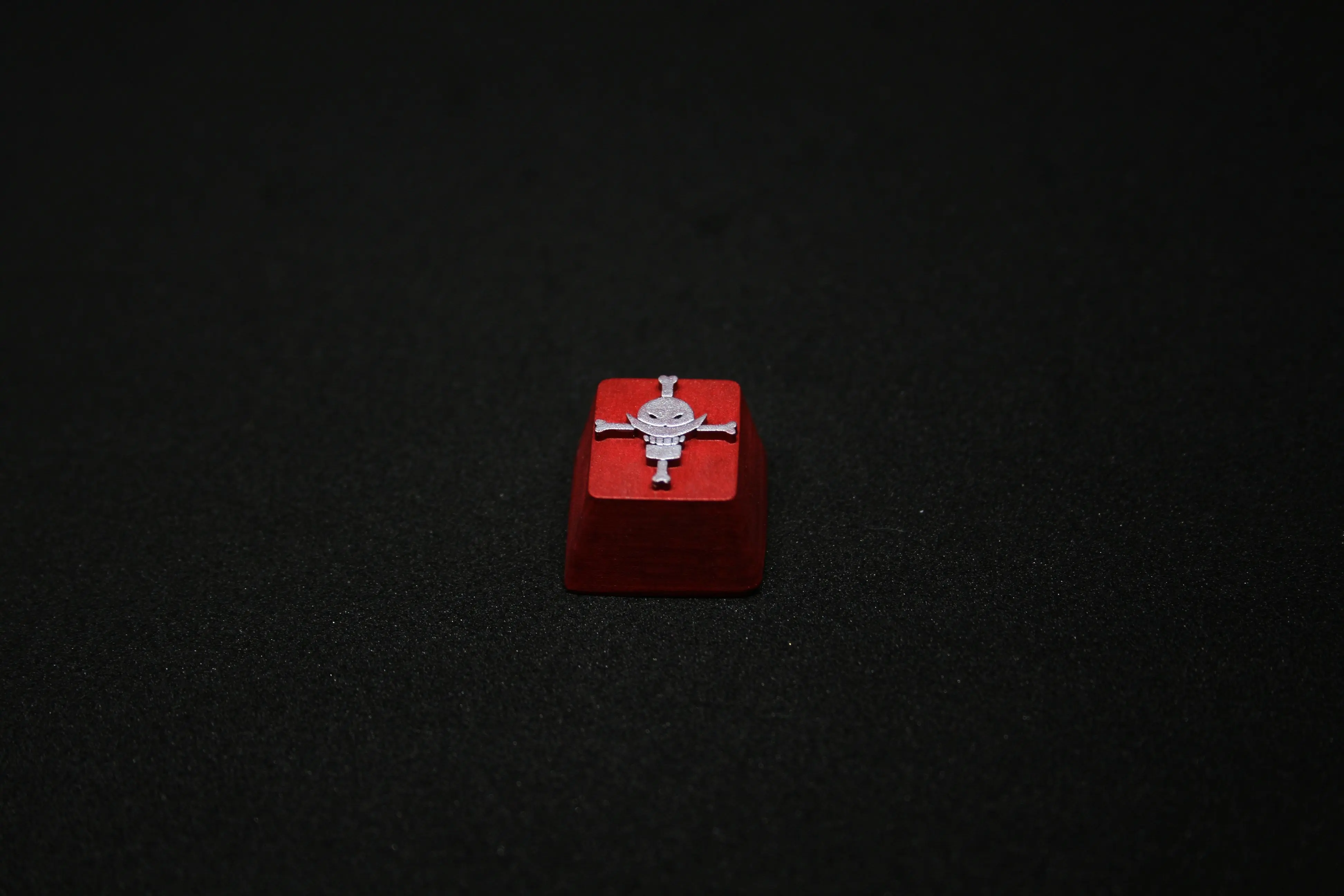 

1pc Resin Hand-made Customized Key Cap 3D Stereoscopic Mechanical Keyboard Keycap For ONE PIECE Edward Newgate