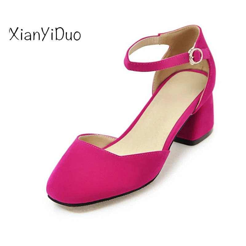 Xianyiduo/женские босоножки с закрытым носком и пряжкой средней высоты большие