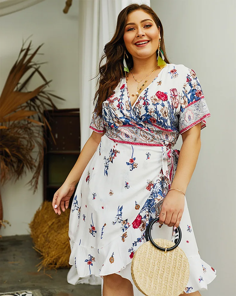 Женское повседневное пляжное платье Boho белое с коротким рукавом и цветочным