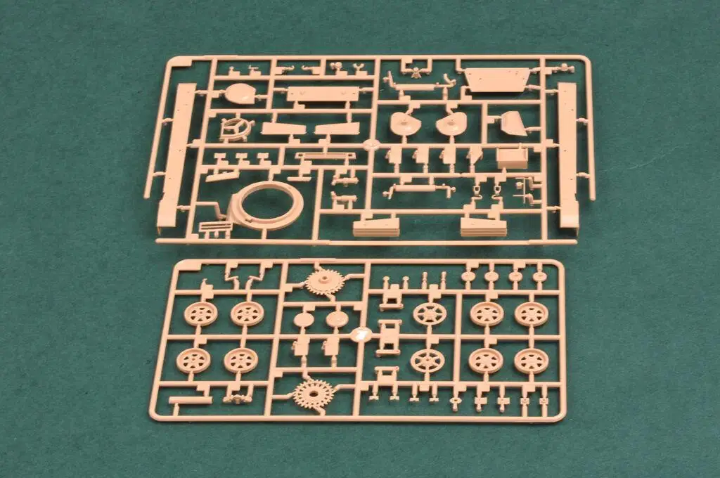 Hobbyboss 1/35 масштаб 82478 венгерский световой бак 38 м Toldi II (B40)|Наборы для сборки