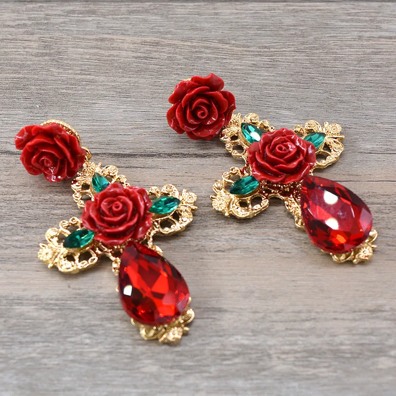 

Baroque Earring Female Pendientes Mujer Moda 2019 Gold Earrings For Women Red Cross Drop Korean Earring Jewelry Oorbellen Aretes