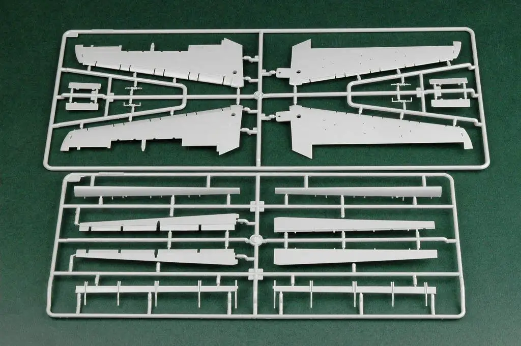 Hobbyboss 1/48 80352 EF 111 Ворон|Наборы для сборки моделей| |