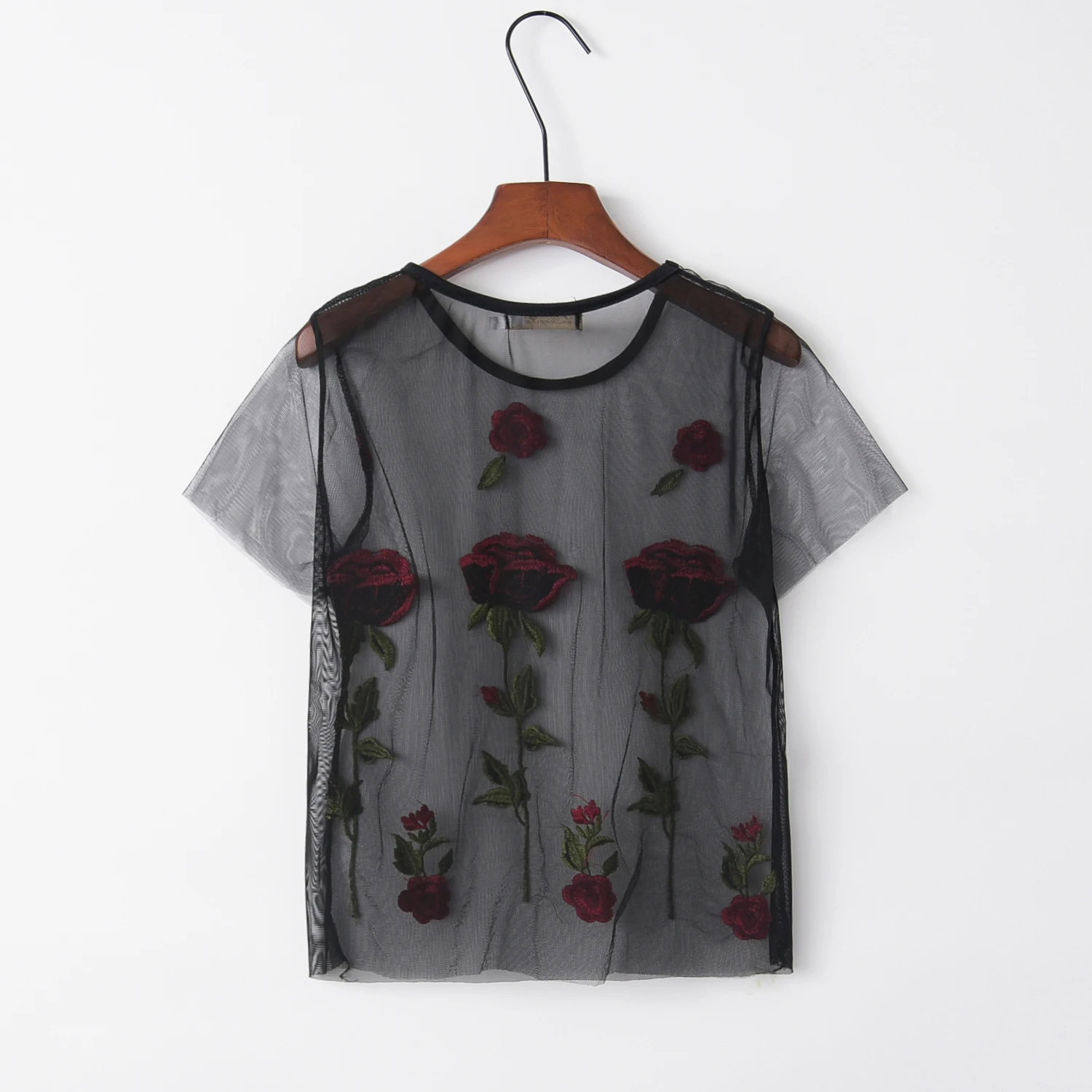 Новинка 2017 сексуальные женские футболки летний черный топ с вышивкой розовая