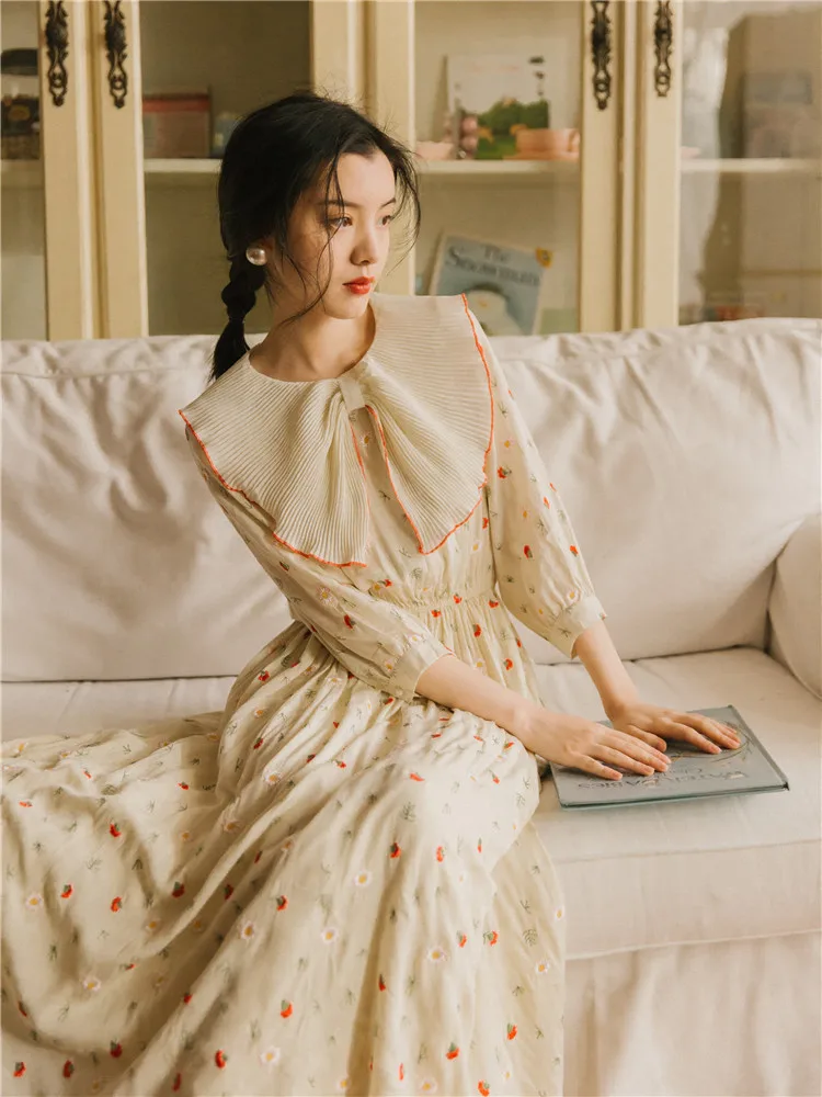 Длинное женское платье с красной цветочной вышивкой 2019 винтажное Плиссированное