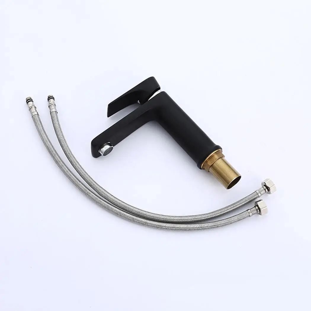 Прочный практичный антикоррозийный бытовой ванной кран с черной ручкой для дома