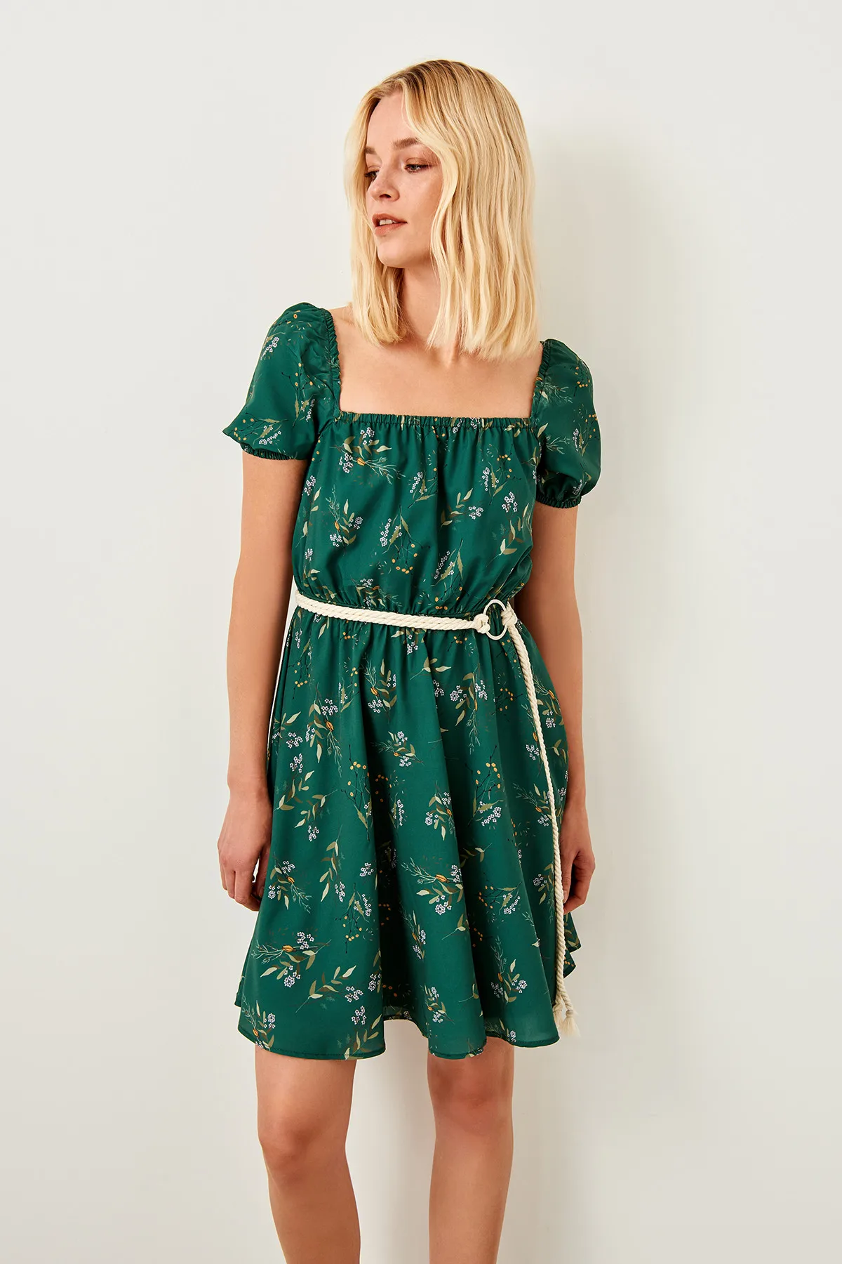 Зеленое платье с рисунком Trendyol TWOSS19DU0092|Женские платья| |