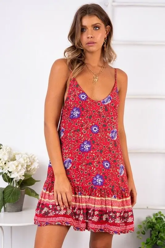 Летнее женское мини платье с глубоким v образным вырезом и открытой спиной в