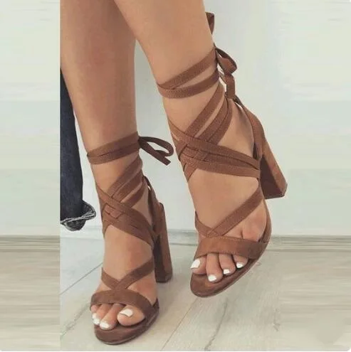 Murah Sandal Gladiator Hak Chunky Berenda Tali Pergelangan Kaki Suede Coklat Seksi Sandal Hak Persegi Wanita Ukuran Plus Sepatu Gaun Musim Panas