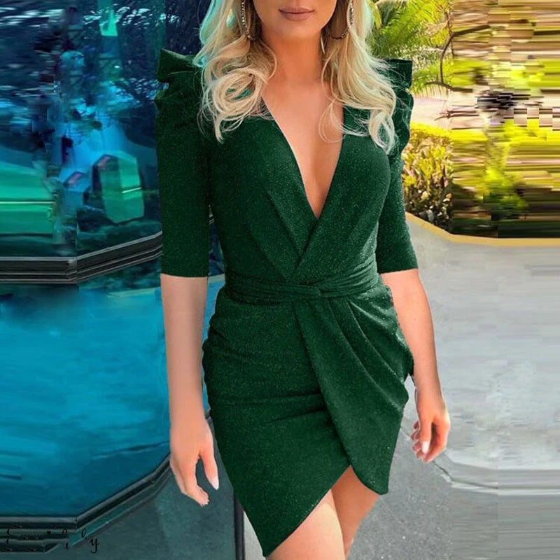 Женское облегающее платье с люрексом v-образным вырезом и асимметричным рукавом