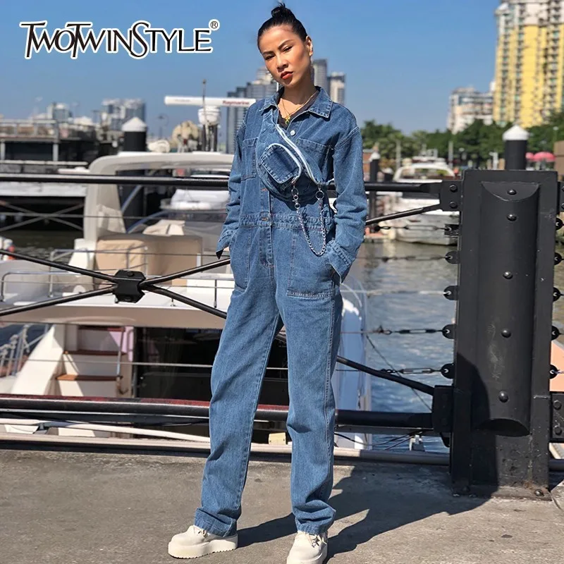 Женский джинсовый комбинезон TWOTWINSTYLE весенний с отложным воротником длинным