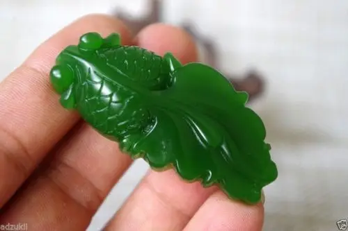 

Asian natural green jade gold pendant pendant male and female models pendant