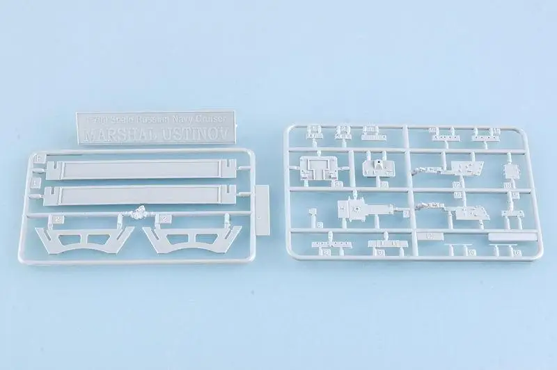 Трумбер 1/700 05722 российский Круизер маршал утинов | Игрушки и хобби