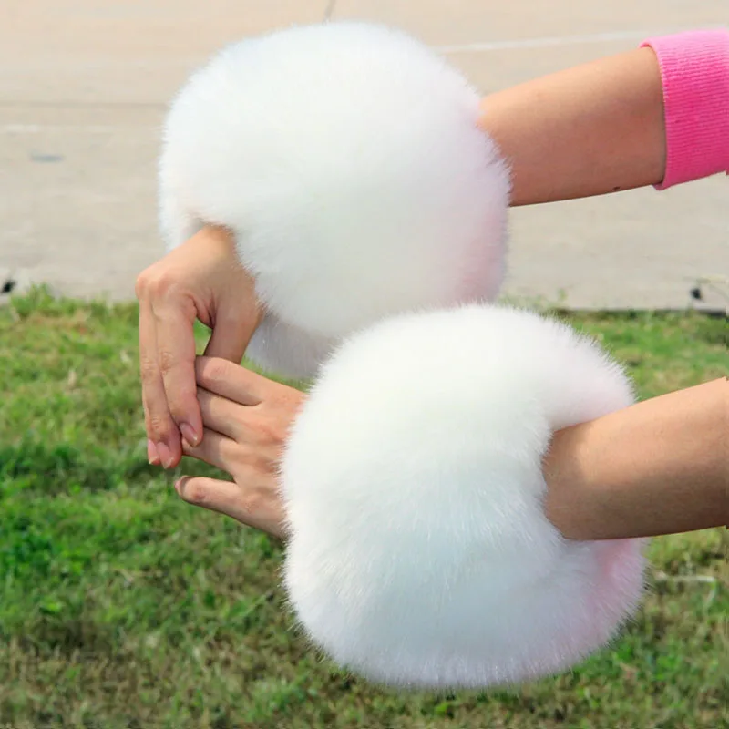 Women Oversized Faux Rabbit Fur Hairy Cuff Bracelet Comfortable Windproof Arm Warmers Wristband Ladies Short Sleeve W116 |