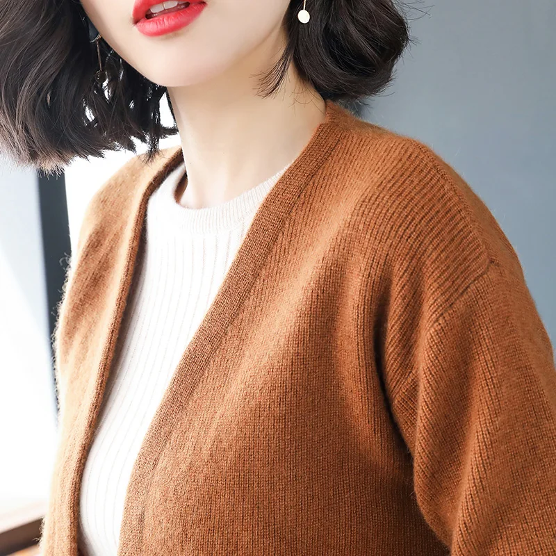 2019 Autumn and Winter Warm Wool Cardigan Women V-neck Long-Sleeved Sweater A Slim Wild Knit Bottoming Shirt Large Size |